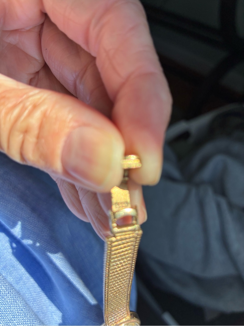 Omega Women's Gold Mesh Bracelet Watch with Red Presentation Case - Picture 9 of 11